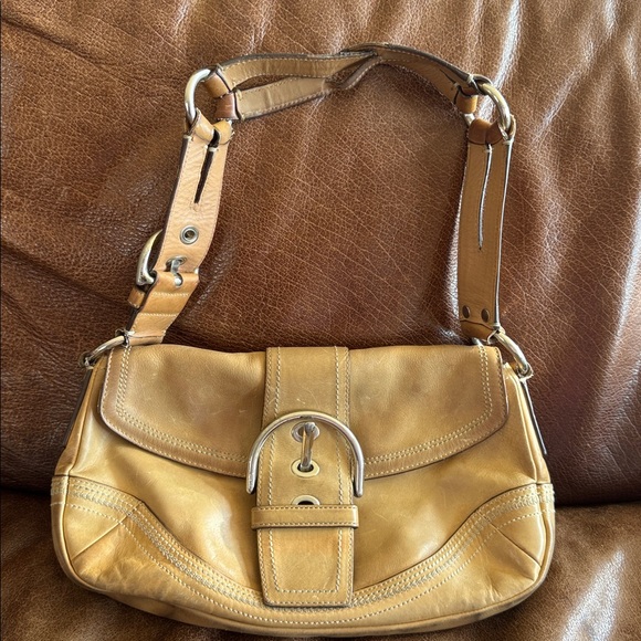 Coach Handbags - Coach 10578 Vintage British Tan Soho Leather w/Buckle Shoulder Bag